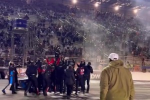 乔丹赛车队再夺全美赛车联合会冠军～乔老板与选手庆祝！